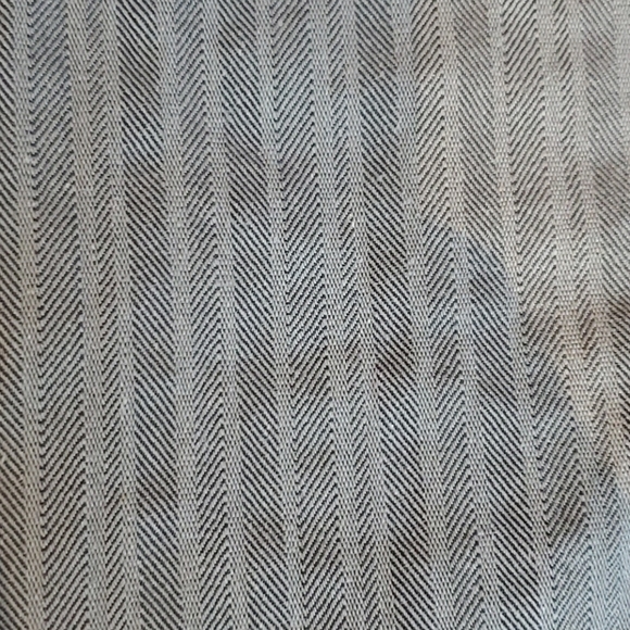 Grey pencil skirt - Picture 2 of 2